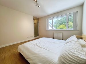 Bedroom- click for photo gallery